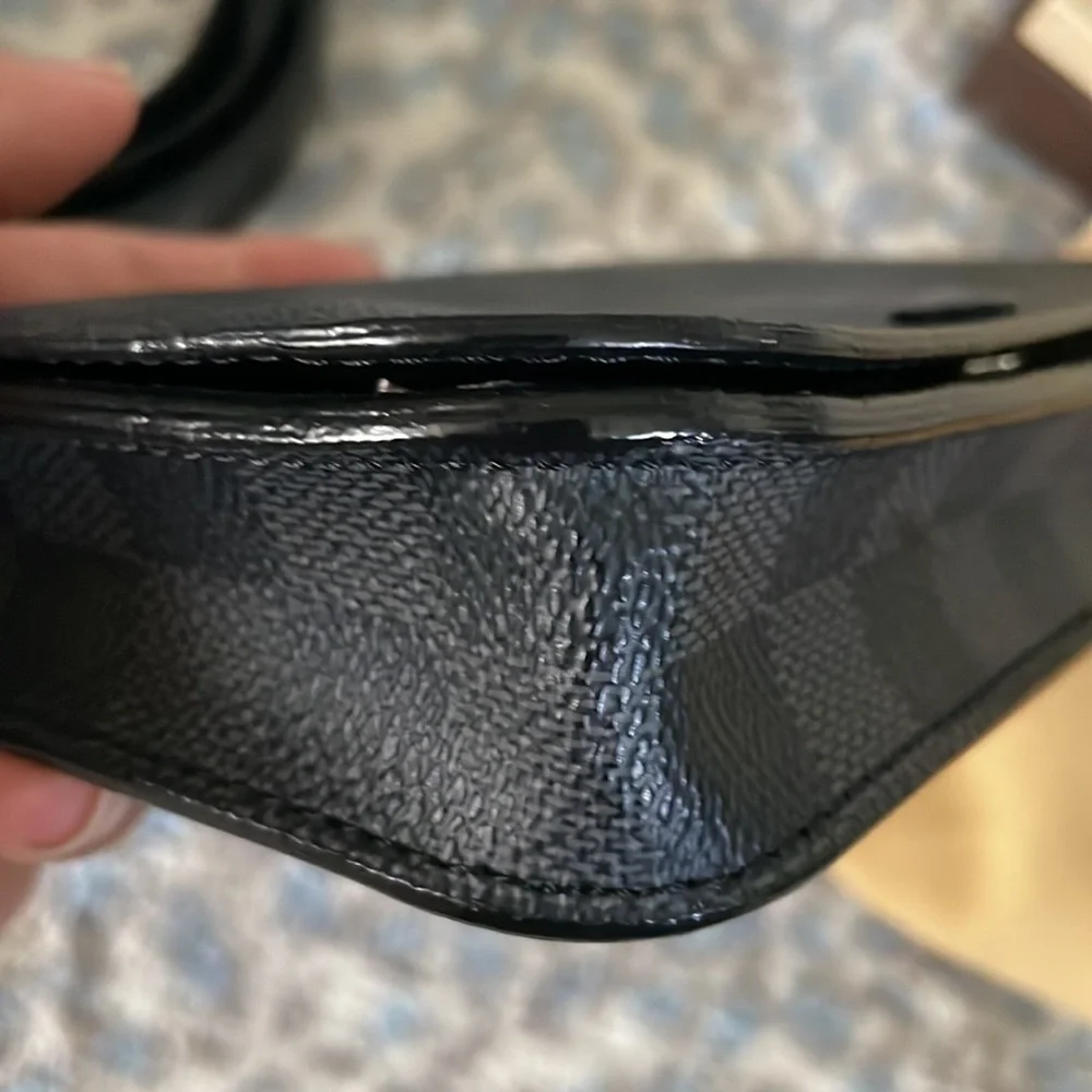 Louis Vuitton Graphite belt bag - Picture 12 of 16